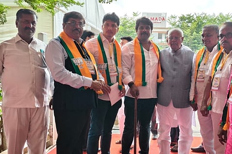 dvg-bjp_20250921000222201.jpg