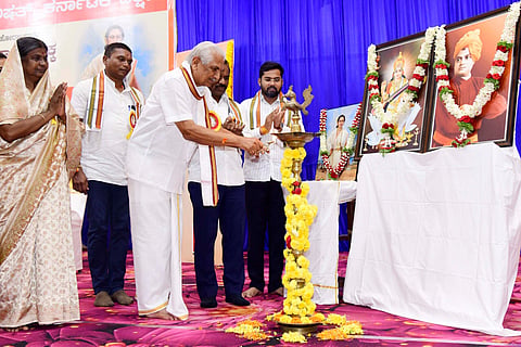 dvg-rathayatre.jpg