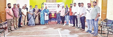 ವಿರಾಜಪೇಟೆಯ ಪುರಸಭಾ ಭವನದಲ್ಲಿ ಭೈರಪ್ಪ ಅವರಿಗೆ ಶ್ರದ್ಧಾಂಜಲಿ ಸಭೆ ಆಯೋಜಿಸಲಾಗಿತ್ತು. ಪಟ್ಟಡ ಪೂವಣ್ಣ , ರಾಜೇಶ್ ಪದ್ಮನಾಭ, ಉಷಾ ಪ್ರೀತಮ್, ಅಬ್ದುಲ್ ರೆಹಮಾನ್, ಅರ್ಜುನ್ ಮತ್ತಿತರರು ಇದ್ದರು.