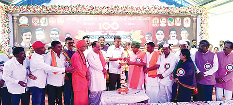 12MAMADAPUR2