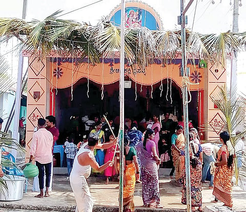 ಮುರ್ಲಾಪುರ ಗ್ರಾಮದ ಶ್ರೀದೇವಿ ದೇವಸ್ಥಾನ.