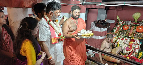 ದುಃಖ ದೂರ ಮಾಡುವ ದೇವಿ ಹಾಸನಾಂಬೆ; ಡಿಸಿಎಂ ಡಿಕೆಶಿ ಹೇಳಿಕೆ