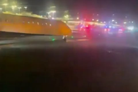 2 Delta Planes Collide On Tarmac At New York Airport