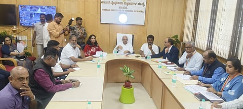 ಕರ್ತವ್ಯದ ವೇಳೆ ಹೊರಗಡೆ ಮಾಡಿದರೆ ಕ್ರಮ