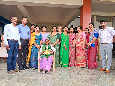 ಸಮಾಜ ಸೇವಕಿ ಹಾಗೂ ದಾನಿ ಕೈಬುಲಿರ ಪಾರ್ವತಿ ಬೋಪಯ್ಯ ಅವರನ್ನು ಸನ್ಮಾನಿಸಲಾಯಿತು.