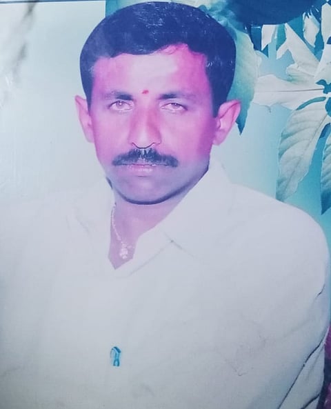 Farmer dies of heart attack Mandya