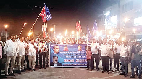 HUN-OCT-17-1(DSS STRIKE)
