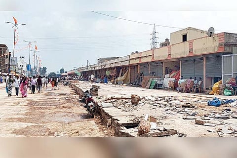 Huligi temple road clearence