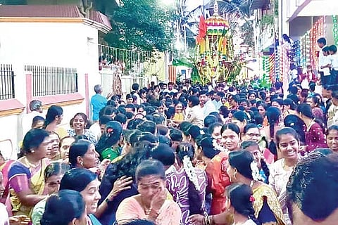 Karatagi sridevi rathostava