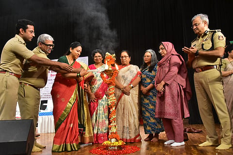 Mahila Mahajan - 1
