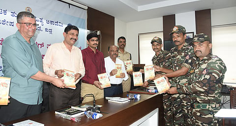 Mng-oct28-police