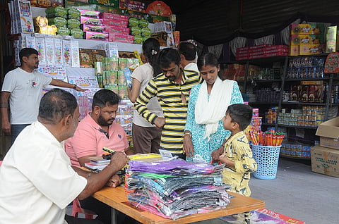 Mysore Shopping is booming for Deepavali