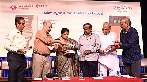 Raghu_15_Books_release_@_Nayana (1)