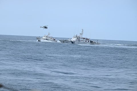 mng--9 Oct Coast guard 1