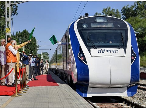 PM flags off Vande Bharat Express in Una