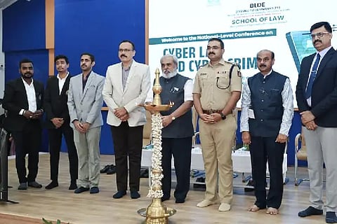 CYBER SAMMELANA IN BLDE
