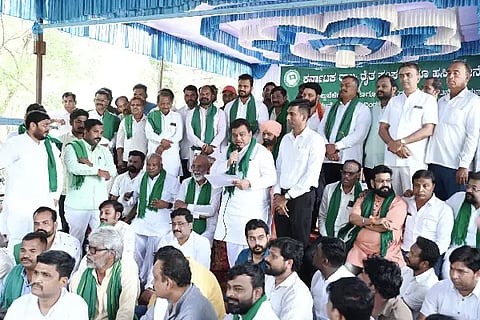 M B PATIL CANE PROTEST