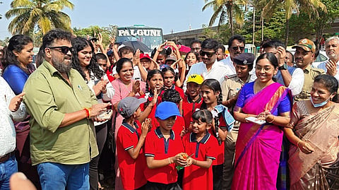 ಕರಾವಳಿ-ಉತ್ಸವದಲ್ಲಿ ಹೆಲಿಕ್ಯಾಪ್ಟರ್‌ ಜಾಲಿ ರೈಡ್ ಗೆ ಸತೀಶ್-ಕೆ. ಸೈಲ್‌ ಚಾಲನೆ ನೀಡಿದರು