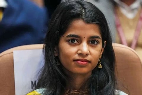ಗಾಯಕಿ ಮೈಥಿಲಿ ಠಾಕೂರ್