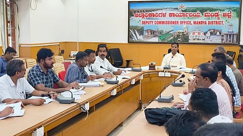 ಮಂಡ್ಯದಲ್ಲಿ ಜಿಲ್ಲಾಧಿಕಾರಿ ಡಾ.ಕುಮಾರ ಅಧ್ಯಕ್ಷತೆಯಲ್ಲಿ ಎಸ್‌ಎಸ್‌ಎಲ್‌ಸಿ ಪೂರಕ ವಾರ್ಷಿಕ ಪರೀಕ್ಷೆ ಪೂರ್ವಭಾವಿ ಸಭೆ ಆಯೋಜಿಸಲಾಗಿತ್ತು.