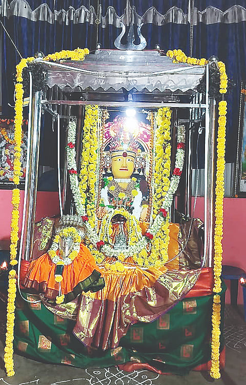 ಶ್ರೀ ಕ್ಷೇತ್ರ ಮಾಡಾಳಿನ ಮೂಲಸ್ಥಾನದ ಶ್ರೀ ಸ್ವರ್ಣ ಗೌರಮ್ಮನವರು.