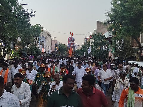 ಹೊಸಪೇಟೆ ಶ್ರೀ ವಡಕರಾಯಸ್ವಾಮಿ ಹಾಗೂ ಶ್ರೀ ರಂಗನಾಥಸ್ವಾಮಿಗಳ ರಥೋತ್ಸವ ಶುಕ್ರವಾರ ಶ್ರದ್ಧಾ ಭಕ್ತಯಿಂದ ಜರುಗಿತು.