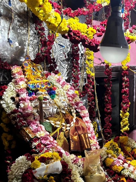 ಹೂವಿನಹಡಗಲಿ ತಾಲೂಕಿನ ಸುಕ್ಷೇತ್ರ ಮೈಲಾರದಲ್ಲಿ ಮೈಲಾರಲಿಂಗೇಶ್ವರ ಸ್ವಾಮಿ ಹಾಗೂ ಗಂಗಿಮಾಳಮ್ಮ ದೇವಿಯ ಕಲ್ಯಾಣೋತ್ಸವ ಗುರುವಾರ ಜರುಗಿತು.
