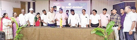 ಪಿರಿಯಾಪಟ್ಟಣದ ತಾಪಂ ಸಭಾಂಗಣದಲ್ಲಿ ಆಯೋಜಿಸಿದ್ದ ಕಾರ್ಯಕ್ರಮವನ್ನು ನಿತಿನ್ ವೆಂಕಟೇಶ್ ಉದ್ಘಾಟಿಸಿದರು. ಸುನೀಲ್ ಕುಮಾರ್, ಕರೀಗೌಡ, ಧನರಾಜ್, ಮಹದೇವ್, ವೀಣಾ, ವಿಂದ್ಯಾ, ರವಿ ಚಪ್ಪರದಹಳ್ಳಿ, ಹರ್ಷದ್, ಸುರೇಶ್ ಇದ್ದರು.