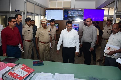 ಬೆಳಗಾವಿ ಜಿಲ್ಲಾ ಪೊಲೀಸ್ ವರಿಷ್ಠಾಧಿಕಾರಿ ಕಚೇರಿಯಲ್ಲಿ ಸ್ಥಾಪನೆಯಾಗಿರುವ ಎಐ ಆಧಾರಿತ ಕಮಾಂಡ್ ಕಂಟ್ರೋಲ್ ಸೆಂಟರ್.