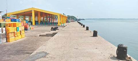  ಗಂಗೊಳ್ಳಿ ಮೀನುಗಾರಿಕಾ ಬಂದರು.