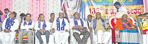 ಅಫಜಲಪುರ ತಾಲೂಕಿನ ಮಾಶಾಳದಲ್ಲಿ ಶನಿವಾರ ಹಮ್ಮಿಕೊಂಡಿದ್ದ ಡಾ.ಬಿ.ಆರ್​.ಅಂಬೇಡ್ಕರ್​ ಜಯಂತಿಯಲ್ಲಿ ಶ್ರೀ ಜ್ಞಾನಪ್ರಕಾಶ ಸ್ವಾಮೀಜಿ, ಅರುಣಕುಮಾರ ಪಾಟೀಲ್​, ಪ್ರಕಾಶ ಜಮಾದಾರ, ಸಿದ್ದು ಶಿರಸಗಿ, ಲಚ್ಚಪ್ಪ ಜಮಾದಾರ, ರಾಜಕುಮಾರ ಬಬಲಾದ ಇದ್ದರು.