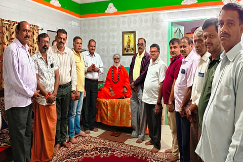 ಬಾಳೆಹೊನ್ನೂರಿನ ರಂಭಾಪುರಿ ಪೀಠದಲ್ಲಿ ಜಾತ್ರಾ ಮಹೋತ್ಸವದ ಪೂರ್ವಭಾವಿಯಾಗಿ ಶ್ರೀ ರಂಭಾಪುರಿ ಡಾ.ವೀರಸೋಮೇಶ್ವರ ಜಗದ್ಗುರುಗಳ ಸಾನ್ನಿಧ್ಯದಲ್ಲಿ ಪೂರ್ವಭಾವಿ ಸಭೆ ನಡೆಯಿತು. 