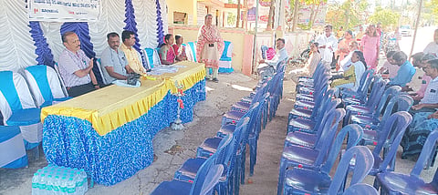 Gram Sabha adjourned without people present