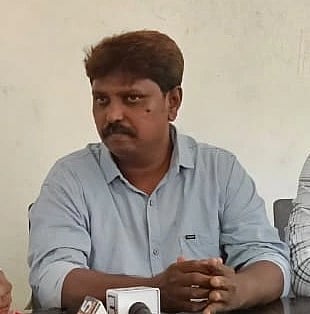 ಸಂಘದ ಜಿಲ್ಲಾಧ್ಯಕ್ಷ ಯೇಸುಮಿತ್ರ 