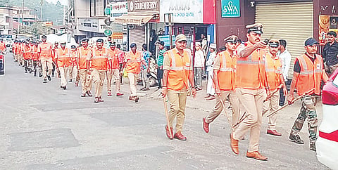 ಸಿದ್ದಾಪುರದಲ್ಲಿ ನಡೆದ ಪೊಲೀಸ್ ಪಥಸಂಚಲನ.