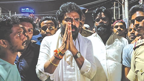ಬಂಗಾರಪೇಟೆಯಲ್ಲಿ ನಡೆದ ಬಾಲಕಿ ಅತ್ಯಾಚಾರ ಯತ್ನ ಪ್ರಕರಣಕ್ಕೆ ಸಂಬಂಧಿಸಿದಂತೆ ಪ್ರತಿಭಟನೆಯಲ್ಲಿ ೆ ಮಾಜಿ ಸಂಸದ ಎಸ್​.ಮುನಿಸ್ವಾಮಿ ಮಾತನಾಡಿದರು.