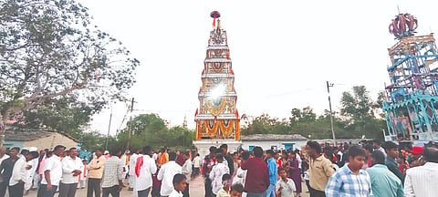 ಸೇಡಂ ತಾಲೂಕಿನ ಕುರಕುಂಟಾ ಗ್ರಾಮದಲ್ಲಿ ಸಹಸ್ರಾರು ಭಕ್ತರ ಜೈೂಘೋಷಗಳ ಮಧ್ಯೆ ಶ್ರೀ ಸಂಗಮೇಶ್ವರ ರಥೋತ್ಸವ ಜರುಗಿತು. 