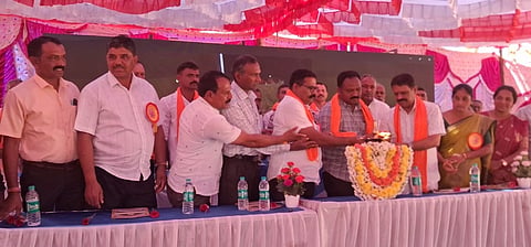 ಮಾಜಿ ಸಚಿವ ಅಪ್ಪಚ್ಚು ರಂಜನ್ ಕಾರ್ಯಕ್ರಮವನ್ನು ಉದ್ಘಾಟಿಸಿದರು, ನಾಪಂಡ ಮುತ್ತಪ್ಪ, ಶೋಭಾ ಪ್ರಕಾಶ್,  ಟಿ.ಬಿ. ಜಗದೀಶ್, ಎಚ್.ಟಿ.ಕುಶಾಲಪ್ಪ, ಸಿ.ಎಸ್.ಶಶಿಕುಮಾರ್, ಎ.ಎನ್.ರಮೇಶ್, ನಟೇಶ್ ಗೌಡ, ಧನಂಜಯ, ಆನಂದ್ ಮತ್ತಿತರರಿದ್ದರು.