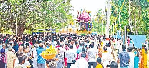 ಮದ್ದೂರು ನಗರದ ಪುರಾಣ ಪ್ರಸಿದ್ಧ ಹಾಗೂ ಐತಿಹಾಸಿಕ ಹಿನ್ನೆಲೆಯುಳ್ಳ ಶ್ರೀ ಉಗ್ರ ನರಸಿಂಹಸ್ವಾಮಿಯವರ ಭವ್ಯ ಬ್ರಹ್ಮೋತ್ಸವವು ಸಡಗರ ಸಂಭ್ರಮದಿಂದ ಸಹಸ್ರಾರು ಭಕ್ತರ ಸಮ್ಮುಖದಲ್ಲಿ ಅದ್ದೂರಿಯಾಗಿ ನೆರವೇರಿತು.