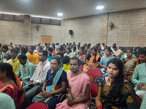  ಚಾಮರಾಜನಗರದ ಜೆ.ಎಚ್.ಪಟೇಲ್ ಸಭಾಂಗಣದಲ್ಲಿ 2024ರಲ್ಲಿ ಆಯೋಜಿಸಿದ್ದ ಮತದಾನದ ಅರಿವು ಕಾರ್ಯಕ್ರಮದಲ್ಲಿ ತೃತೀಯ ಲಿಂಗಿಗಳು ಪಾಲ್ಗೊಂಡಿದ್ದರು.