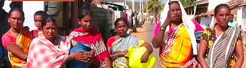  ಬಿದರಹಳ್ಳಿ ಗ್ರಾಮದಲ್ಲಿ ತಲೆದೂರಿರುವ ಕುಡಿಯುವ ನೀರಿನ ಸಮಸ್ಯೆಯನ್ನು ಬಗೆಹರಿಸುವಂತೆ ಮಹಿಳೆಯರು ಒತ್ತಾಯಿಸಿದರು. 