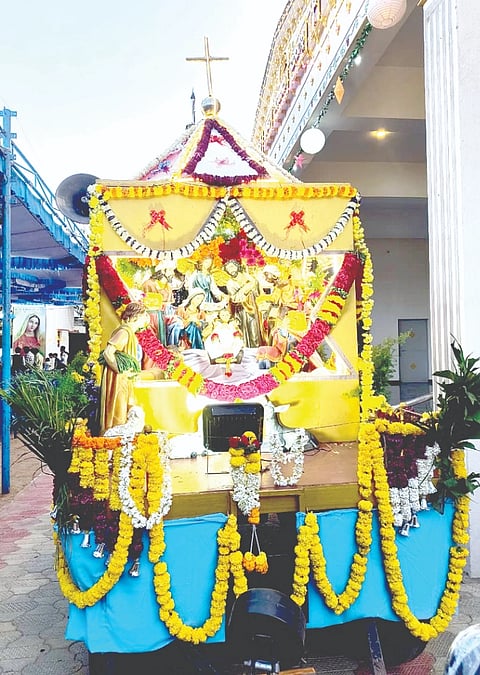 ಮುದಗಲ್‌ನಲ್ಲಿ ಮೂರು ರಾಯರ ಹಬ್ಬದ ಪ್ರಯುಕ್ತ ಕ್ರೈಸ್ತರಿಂದ ಕ್ರಿಸ್ತರ ಮೂರ್ತಿ ಮೆರವಣಿಗೆ ನಡೆಸಲಾಯಿತು. 