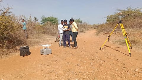 Haveri, Serveyers, Protest, More Than, 14000, Servey, Pending, 