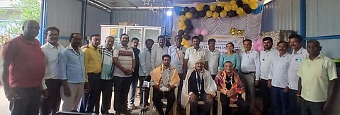ವಿಜಯಪುರದ ಎ.ಪಿ.ಜೆ. ಅಬ್ದುಲ್​ ಕಲಾಂ ಸಂಶೋಧನಾ ಕೇಂದ್ರದಲ್ಲಿ ಹಮ್ಮಿಕೊಂಡಿದ್ದ ಕಾರ್ಯಕ್ರಮದಲ್ಲಿ ಮದೀನಾ ಕ್ಲಿನಿಕ್​ನ ವೈದ್ಯರಾದ ಡಾ.ಮೆಹಬೂಬ್​ ಬಾಷಾ, ಡಾ.ಜಯಚಂದ್ರ ಹಾಗೂ ಡಾ.ಮೆಹಬೂಬ್​ ನವಾಜ್​ ಅವರನ್ನು ಸನ್ಮಾನಿಸಲಾಯಿತು. ಲೀಜನ್​ ಅಧ್ಯಕ್ಷ ಮಾರ್ಕೆಟ್​ ವೆಂಕಟೇಶ್​, ರಾಷ್ಟ್ರೀಯ ಸೀನಿಯರ್​ ಕಾರ್ಯದರ್ಶಿ ಎಂ.ಶಿವಕುಮಾರ್​, ರಾಷ್ಟ್ರೀಯ ತರಬೇತುದಾರೆ ಅನುರಾಧಾ ಇತರರಿದ್ದರು.