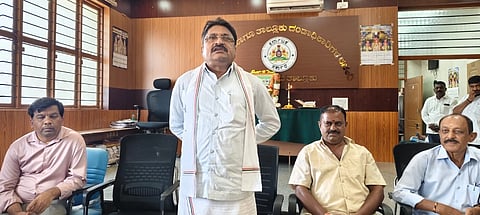 ಸರ್ಕಾರ ಸೌಲಭ್ಯ ಪಡೆಯಲು ಒಗ್ಗಟ್ಟಾಗಿ ಶ್ರಮಿಸಿ government