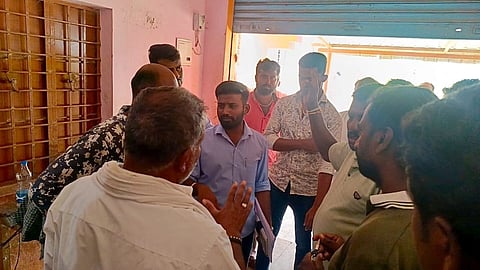 ಡೇರಿಯಲ್ಲಿ ಹಾಲು ಕದ್ದು ಸಿಕ್ಕಿಬಿದ್ದ ಸಿಬ್ಬಂದಿ Dairy