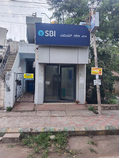ಹೊಸಪೇಟೆಯಲ್ಲಿ ಕಳ್ಳತನಕ್ಕೆ ಗುರಿಯಾದ ಎಟಿಎಂ