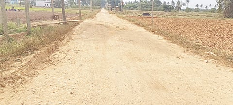 ದಶಕಗಳು ಕಳೆದರು ಅಭಿವೃದ್ಧಿಯಾಗದ ರಸ್ತೆ road