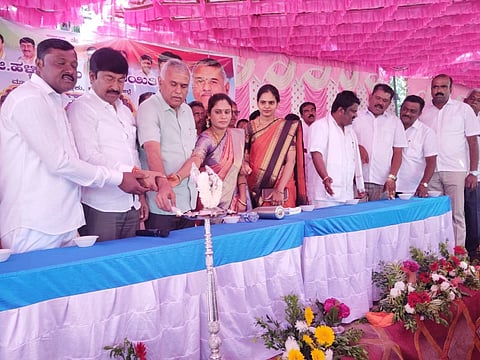 ಒಳ್ಳೆಯ ಕೆಲಸದಿಂದ ಹೆಸರು ಶಾಶ್ವತ deeds