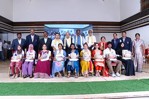 ವಿದ್ಯಾರ್ಥಿಗಳು ಜೀವನ ಮೌಲ್ಯ ಅಳವಡಿಸಿಕೊಳ್ಳಲಿ students